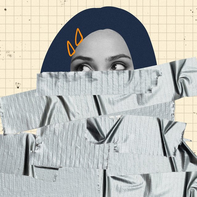 Дочке 2,5 года, постоянно требует, чтобы я ее обнимала, гладила. С рук не слезает. Я уже устала. Что с этим делать?