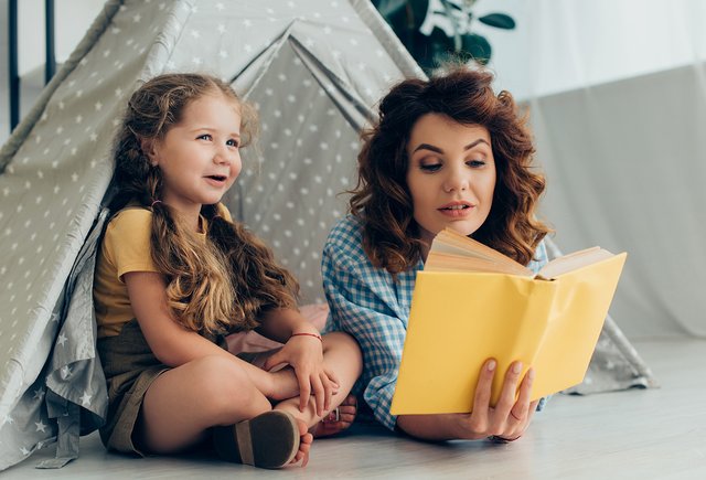 10 новых книг для самых младших: динозавры, мышки и даже вариации на тему муми-троллей