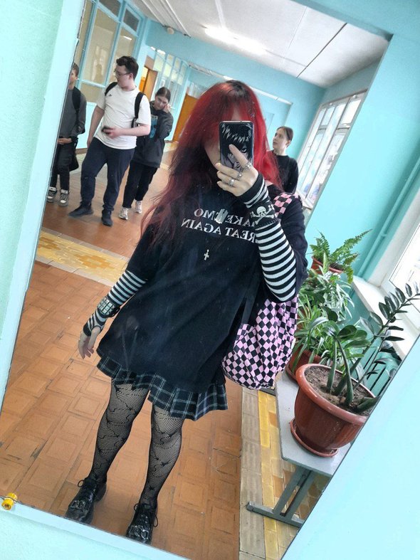 Диана Поликарпова. «Классная руководительница просто умоляла меня стать нормисом»: 15-летняя режиссер — о буллинге, неформалах и природе творчества