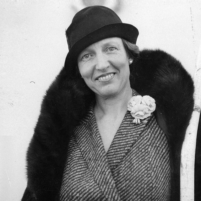 Скучающая богачка или агент Пентагона? Как американка потратила состояние на экспедиции в Арктику