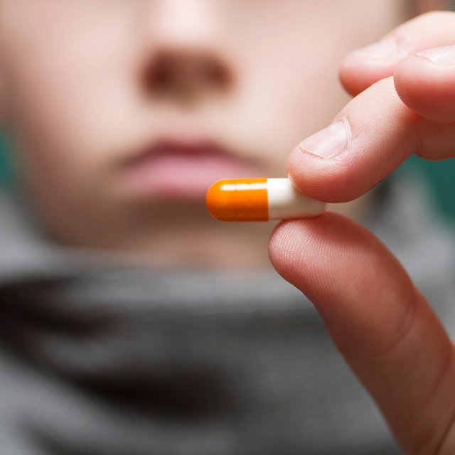 Психиатр прописал ребёнку антидепрессанты: опасно ли это