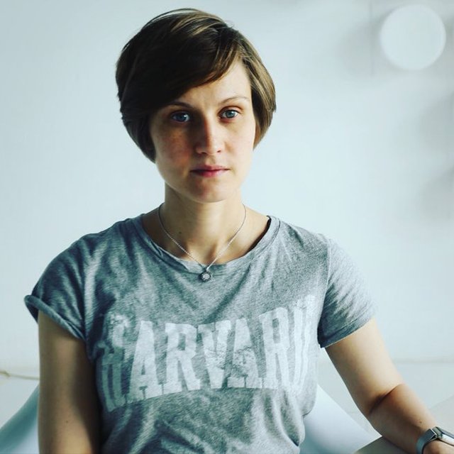 «Когда работаешь, чувство вины неизбежно». Как не потерять себя в декрете и начать свой бизнес (или два)